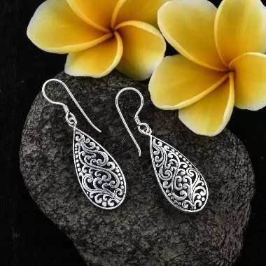 dangle-earring