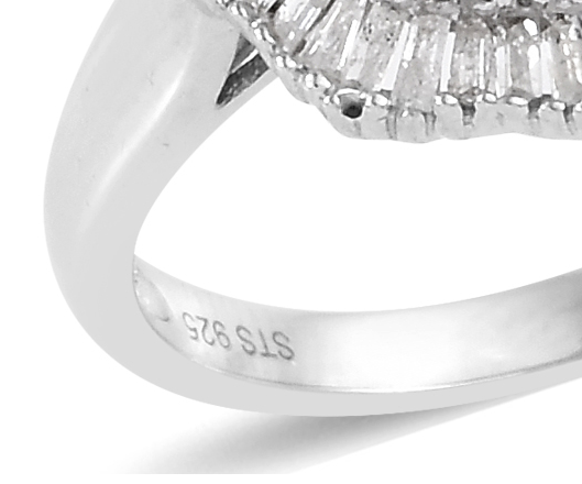 925 Sterling silver ring 925 Sterling silver ring.